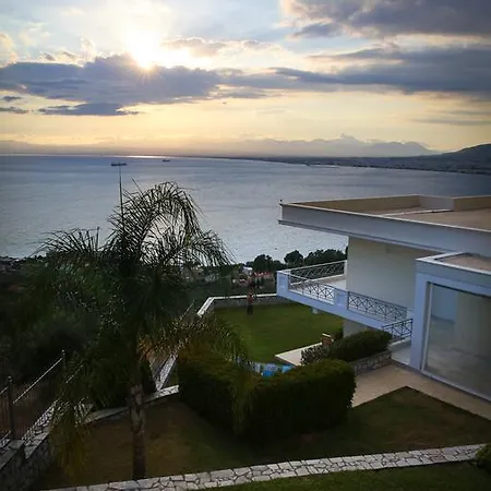 Rebecca Willa Kalamata